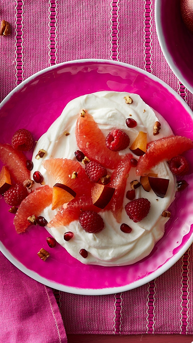 Bowl Di Yogurt E Frutti Rossi Fage Italy